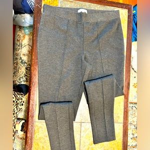 Chaus of New York - ladies. Stretch Pull on pants worn once